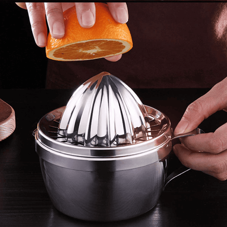 Presse agrume manuel inox compact pour presser citron, orange et petits agrumes.